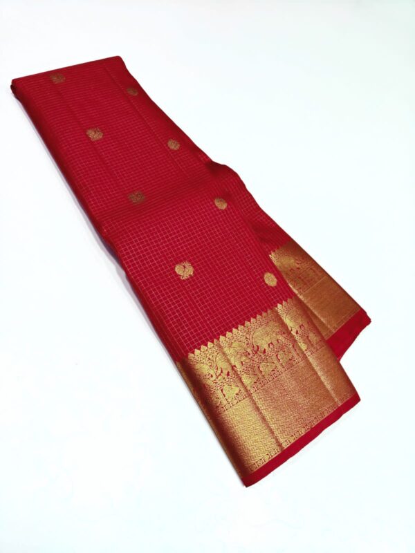 WhatsApp Image 2025-09-16 at 15.10.26 (2) Pure Red Kanchipuram Silk Bridal Saree – Handwoven with 2G Pure Zari