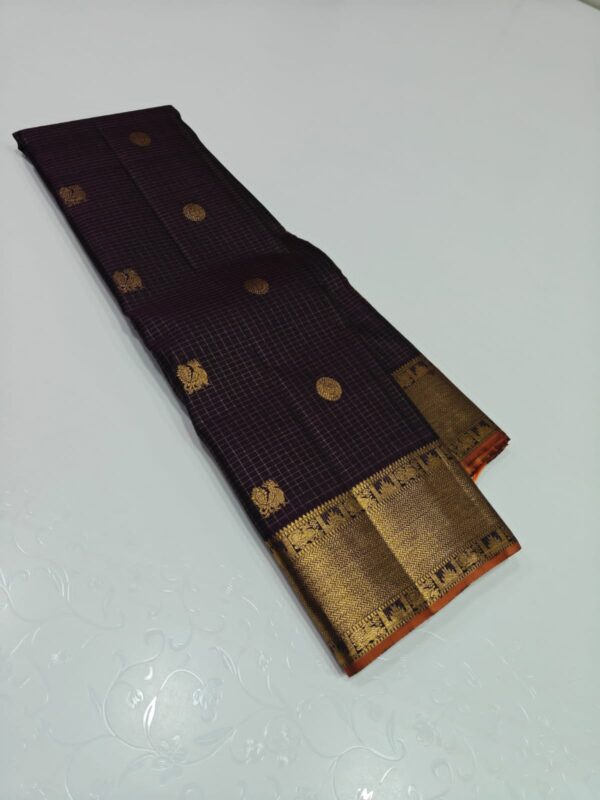 WhatsApp Image 2025-09-16 at 15.10.27 (4) Pure Black Kanchipuram Silk Bridal Saree – Handwoven with 2G Pure Zari